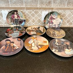 A Set Of 8 'knowles' Commemorative Plates