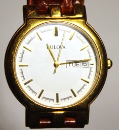 Men's Bulova Gold Tone Wristwatch Quartz Japan Movement Wear To Leather Band