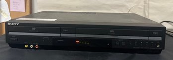 Working Sony DVD Player Video Cassette Recorder Model No.227913.  BS/A5