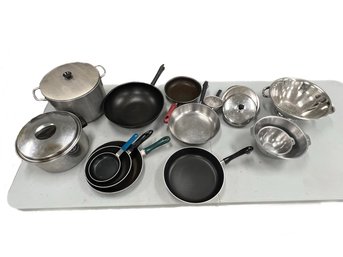 Pots & Pans Mixed Cooking Lot