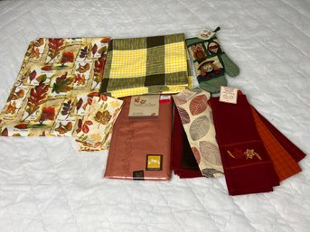 Collection Of Fall Seasonal Tablecloths, Napkins, Tea Towels
