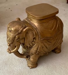 Vintage Universal Statuary 1967  Elephant Plant Stand/table