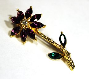 Gold Tone Flower Rhinestone Brooch Of A Flower