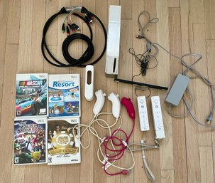 Wii Console, Controllers & Games Including Super Smash Bros