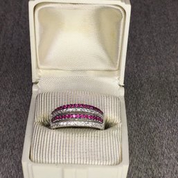 Fabulous Brand New - 925 / Sterling Silver Ring With Two Rows Of Channel Set White And Fuchsia Topaz - WOW !