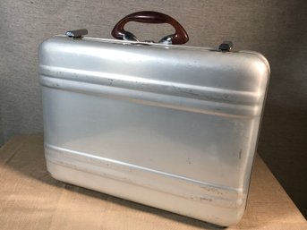 Awesome Modern Streamlined HALLIBURTON ZERO Aluminum Briefcase - Unisex - Current Model - Retail Price $595