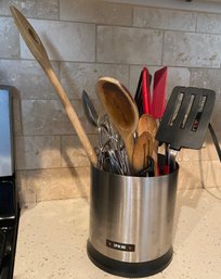 Spinning Utensil Holder And Utensils