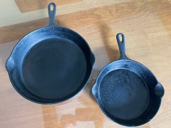 Lot Of 2 Heavy Cast Iron Fry Pans With Double Spout 10', 8' -need Reconditioning