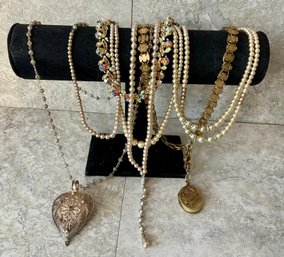 Lot Of 7 Vintage Necklaces