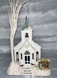 Avon Holiday Splendor Lighted Fiber Optic Church And Manger Scene