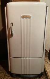 Rare Vintage General Electric 1930s Refrigerator Model - TYPE-PB6-39-A Tested Working - Very Heavy