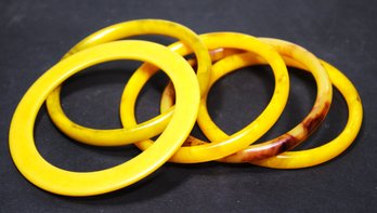 Lot Of Five Yellow And Other Colored Vintage Bakelite Plastic Bangle Bracelets