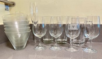 14 Glasses Including 4 Inao Wine Tasting Glasses, 1 With Etched Design