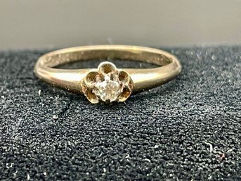 14K Gold And Diamond Size 5.5 Ring . 0.9 DWT (ring 6)