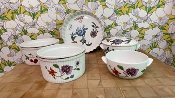 A Lot Of FIVE Entertaining Pieces Of ROYAL WORCESTER Porcelain Made In England