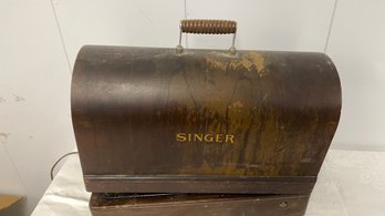 Antique Singer Portable Electric Sewing Machine With Case