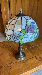 Vintage Classic Design Stained Glass Table Lamp Brass Base 21' H