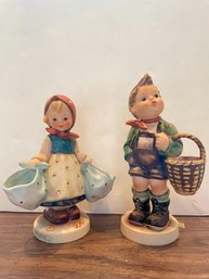 Pair Of Vintage Hummel Figurines 51/0 & 175 . Up To 6' (14)