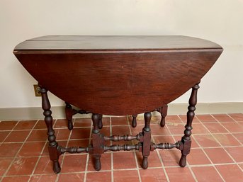 Vintage Gate Legs Table.