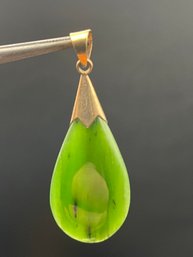 14k Gold And Jadeite,  Teardrop Pendant.  1 1/2'.