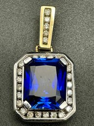 Stunning Leer Gem Limited (LGL) 14k Gold, Sapphire And Diamonds Pendant.
