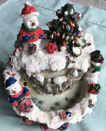 Vintage Christmas Fountain / Music Box With Snow Men Battery Op Decoration