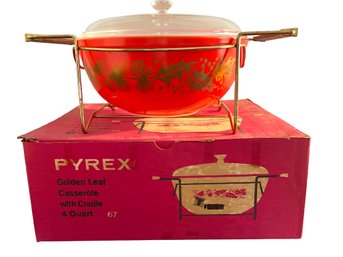 Mid Century Modern , Pyrex 404, 4 QT Golden Leaf Casserole With Cradle , Unused With Box.