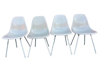 Mid Century Modern, Charles Eames For Herman Miller Four Fiberglass Side Chairs.