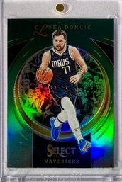 Luka Doncic 2022-23 Panini-Select Certified Silver Prizm