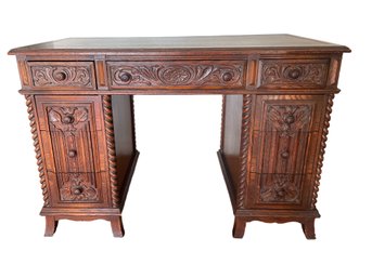 Gorgeous Vintage Carved Oak, Knee Hole Desk.