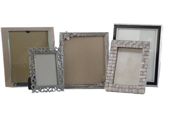 ASSORTMENT OF METAL FRAMES