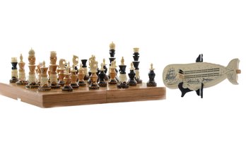 PORTABLE WOOD CHESS SET & NANTUCKET WHALING MUSEUM SCRIMSHAW CRIBBAGE GAME BOARD