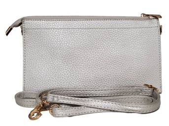 New Silver Pebbled Vegan Leather Clutch Purse With Removable Strap