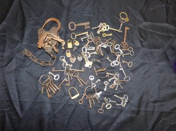Group Of Antique Skeleton Keys &  Locks