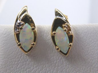 Small Vintage 10K Yellow Gold & Opal Earrings