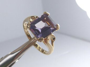 Vintage  14K Yellow Gold & Amethyst Ring