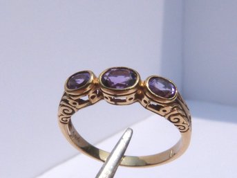 Vintage 14K Yellow Gold Three Stone Amethyst Ring