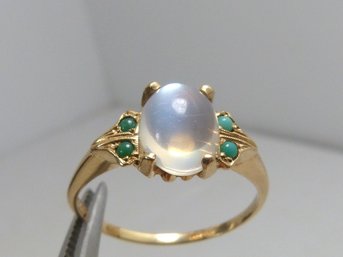 Gorgeous 14 K Yellow Gold , Moonstone & Jade Ring