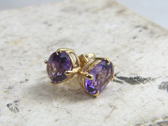 Pair Of Beautiful 14 K Yellow Gold & Amethyst Earrings