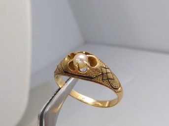 Antique 14 K  Gold , Enamel & Pearl Ring