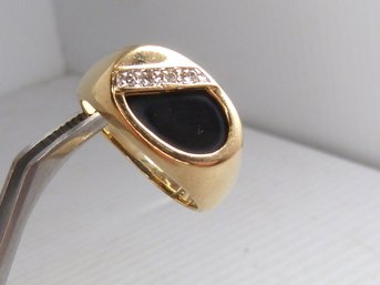 Men's 14K Yellow Gold , Black Onyx  & Diamond Ring