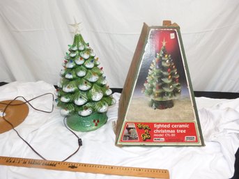 Vintage Light Up Ceramic Christmas Tree With Box U.S.A.