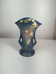 Roseville 1v2-9 Blue Snowberry Vase