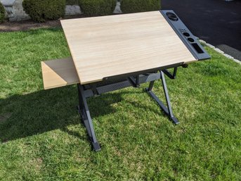 Adjustable Drafting Table