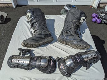 Size 10 O'Neal Motocross / Dirt Bike Boots And Shin / Knee Guards