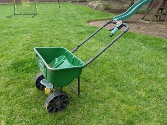 Scotts Speedy Green 3000 Broadcaster Seeder