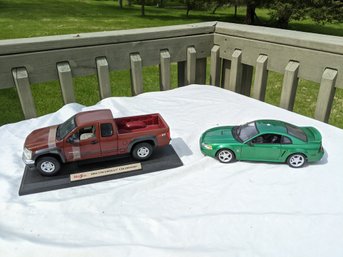 Grouping Of Two Maisto 1:18 Scale Die Cast Vehicles #1
