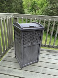 Suncast Patio Lidded Garbage Can