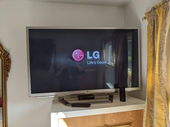 LG TV With Remote