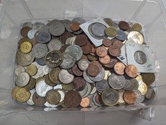 Foreign Coin Lot ****